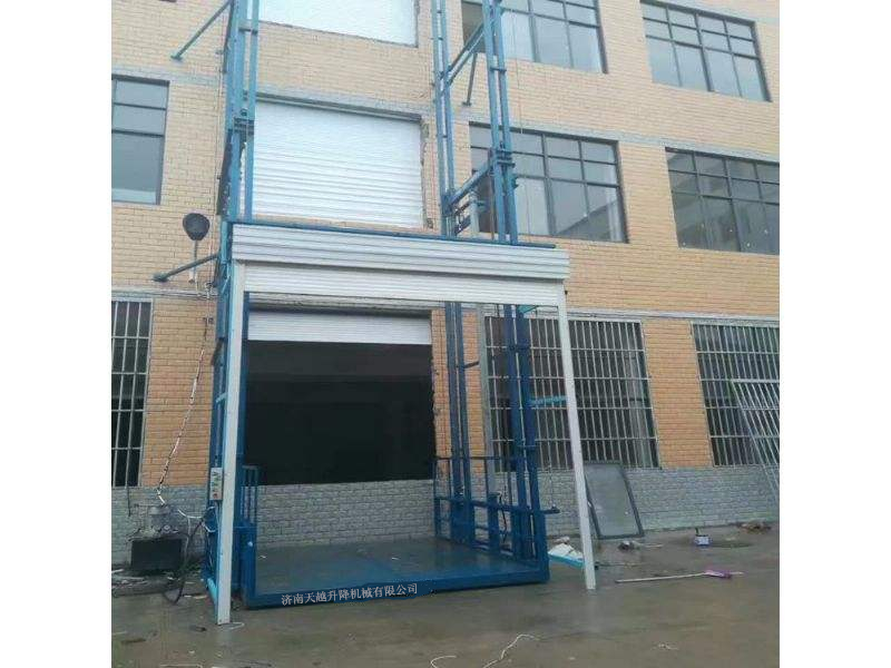 液压升降货梯 固定式货梯图片