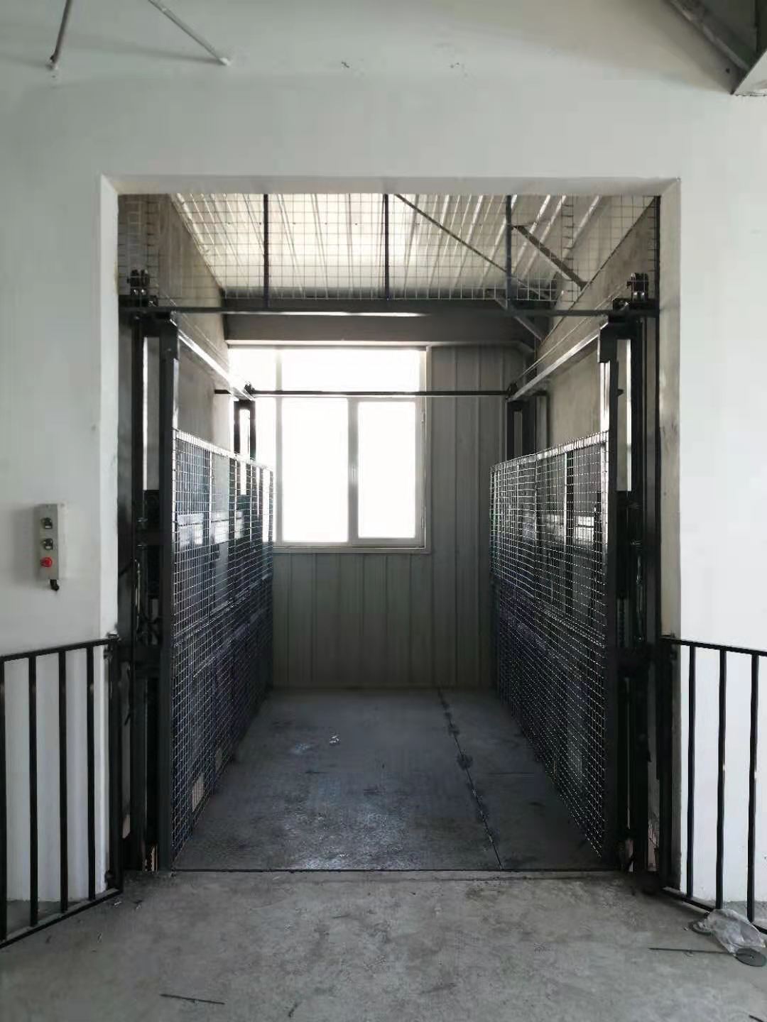厂房货梯